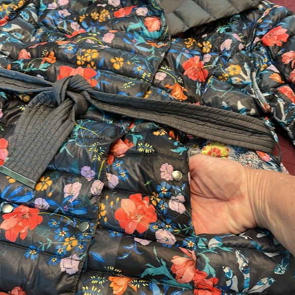 Johnny Was L Black and Red floral reversible car coat Jacket snaps pockets hood - Picture 4 of 12